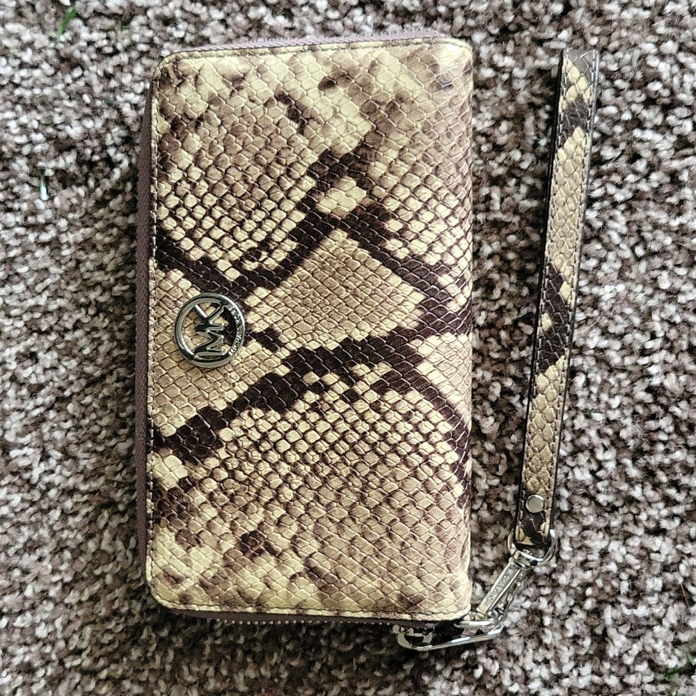 Michael Kors wallet